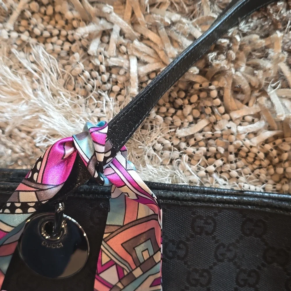 Black Gucci Date Night purse - Picture 10 of 16